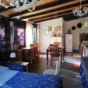 casa-della-quercia.sicilyhotelsitaly.net/